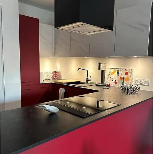 De Standing Apartment *